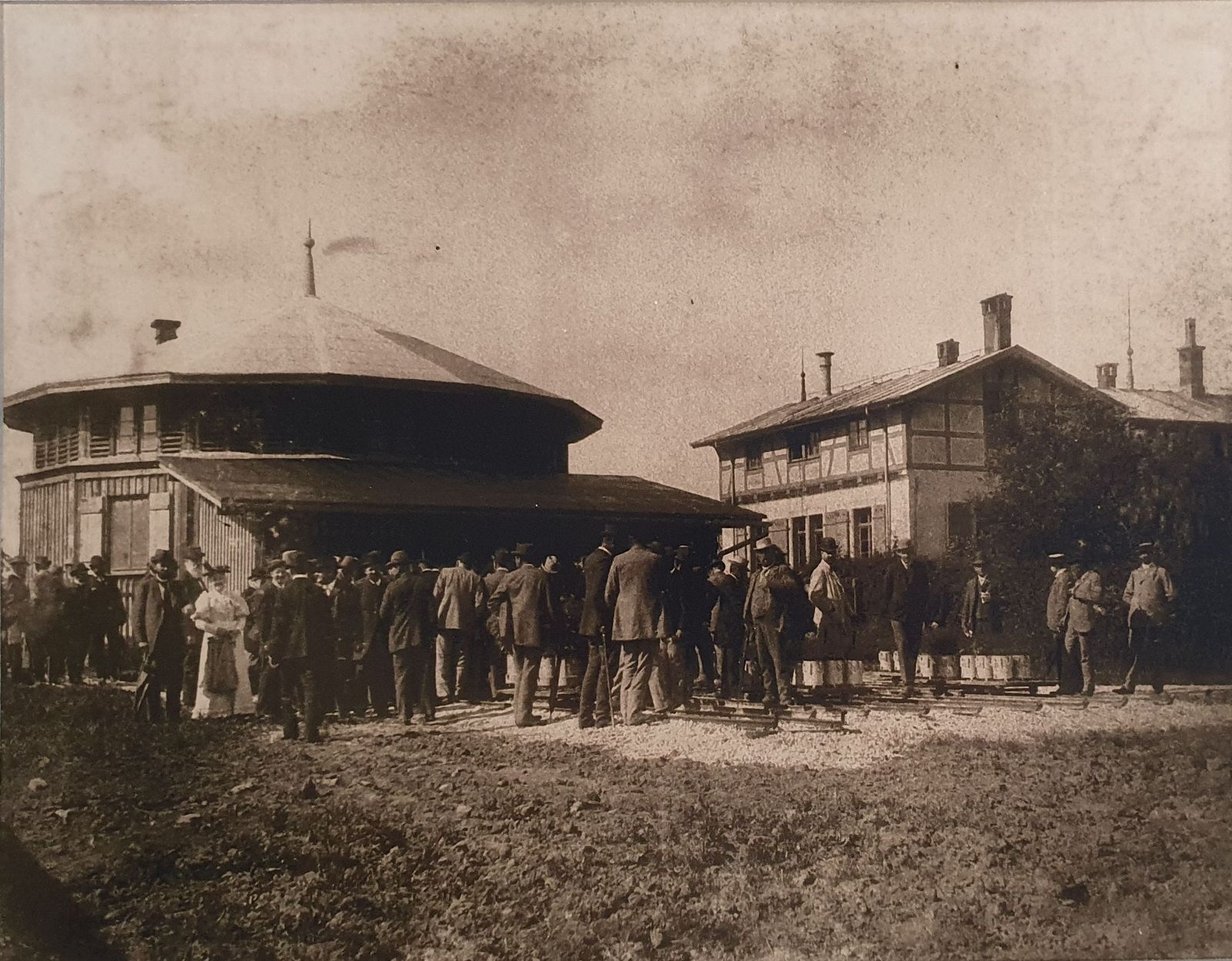 Historic image of the CFH building